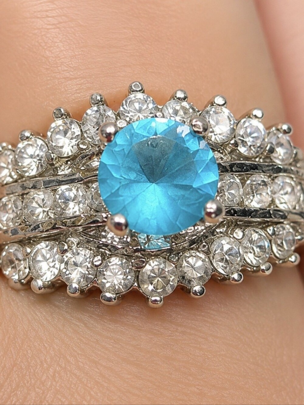 Aqua Blue Rhinestone Halo Ring Size 7.5 Silver Tone Cocktail Ring